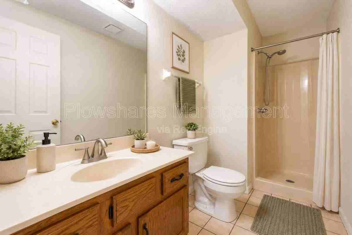 4406 S Brook St #32 - Photo 7 of 10
