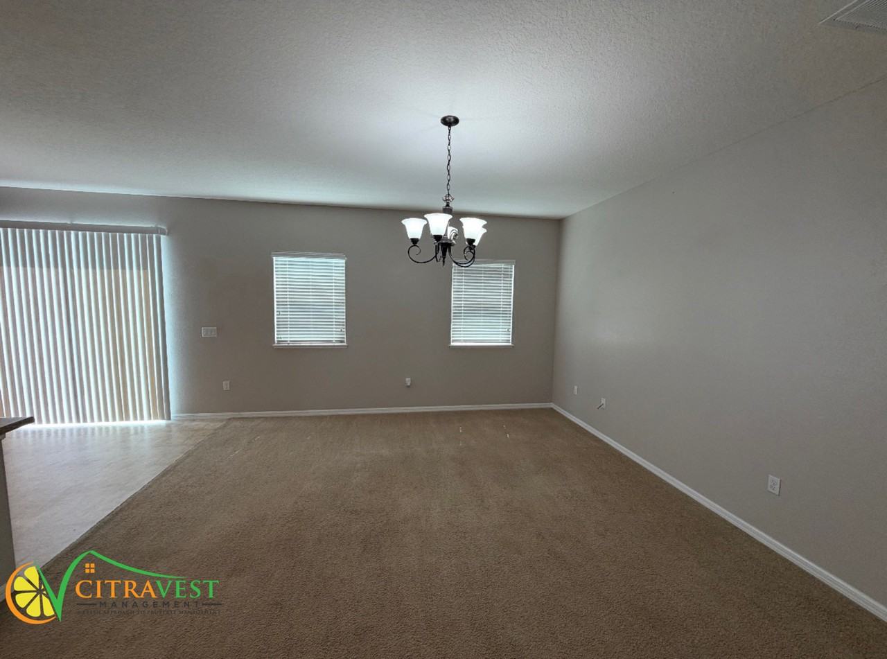 1154 Democracy Dr - Photo 3 of 8