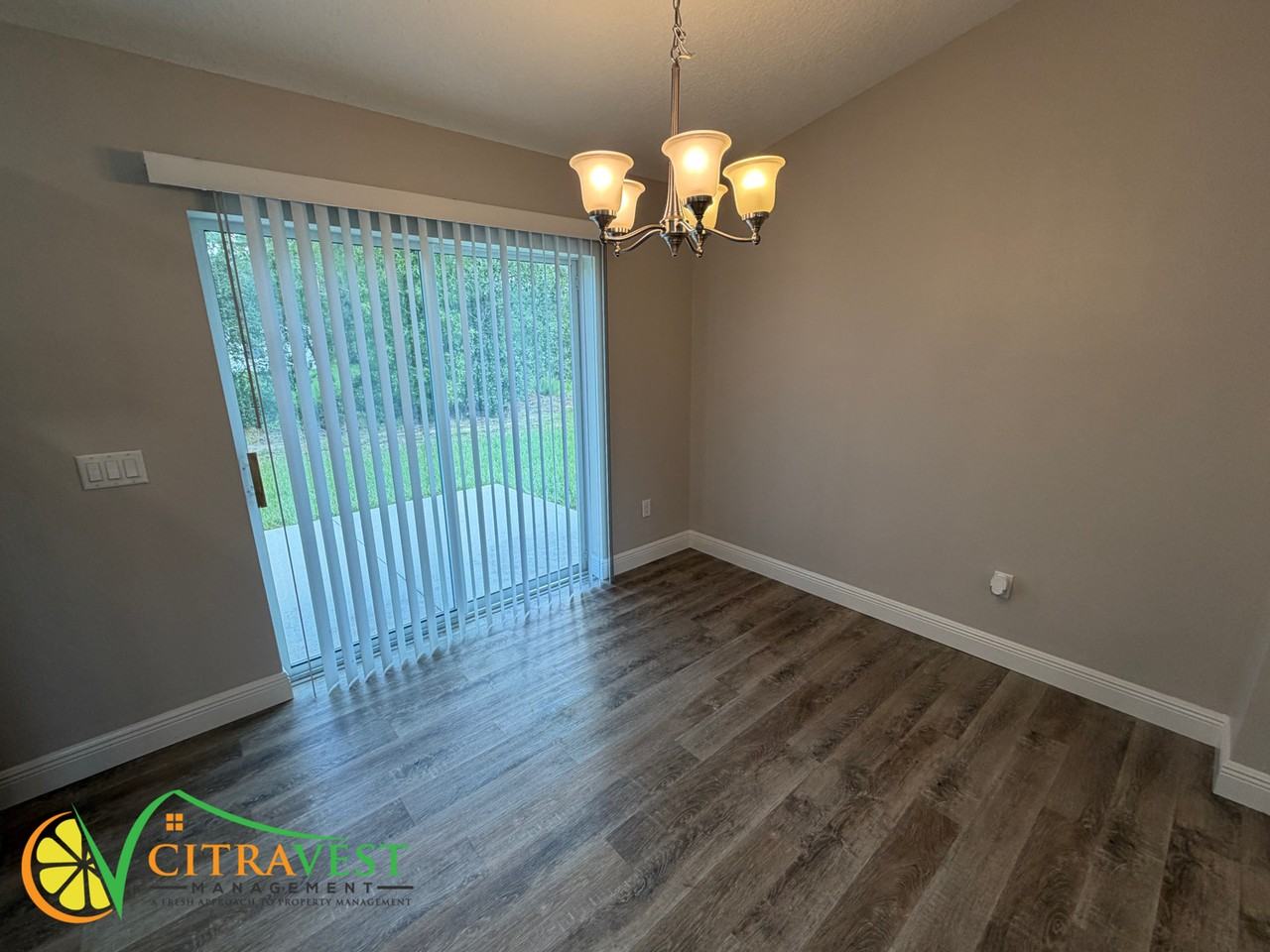 3275 W Viking Ln - Photo 3 of 14