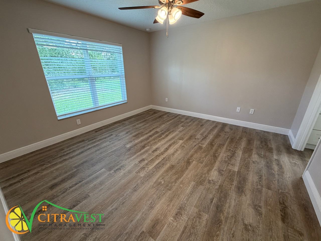 3275 W Viking Ln - Photo 5 of 14