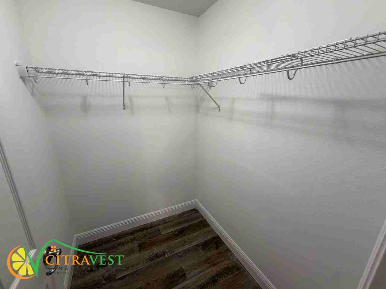 3275 W Viking Ln - Photo 6 of 14