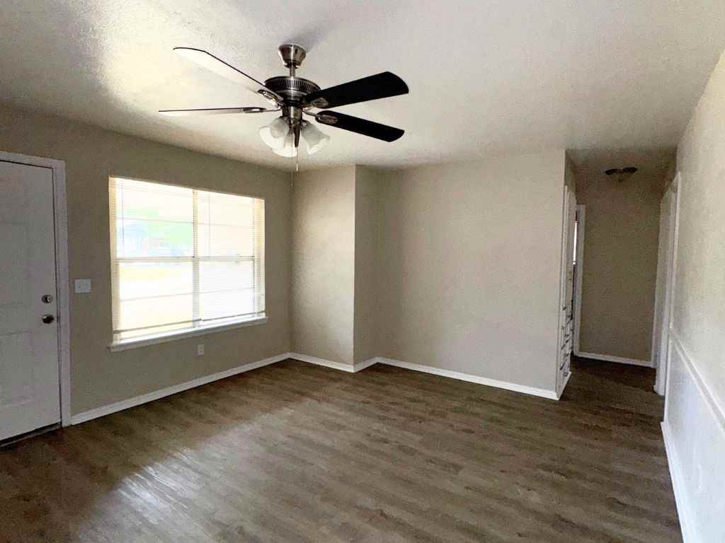 7808 Nw 6th St - Photo 2 of 19