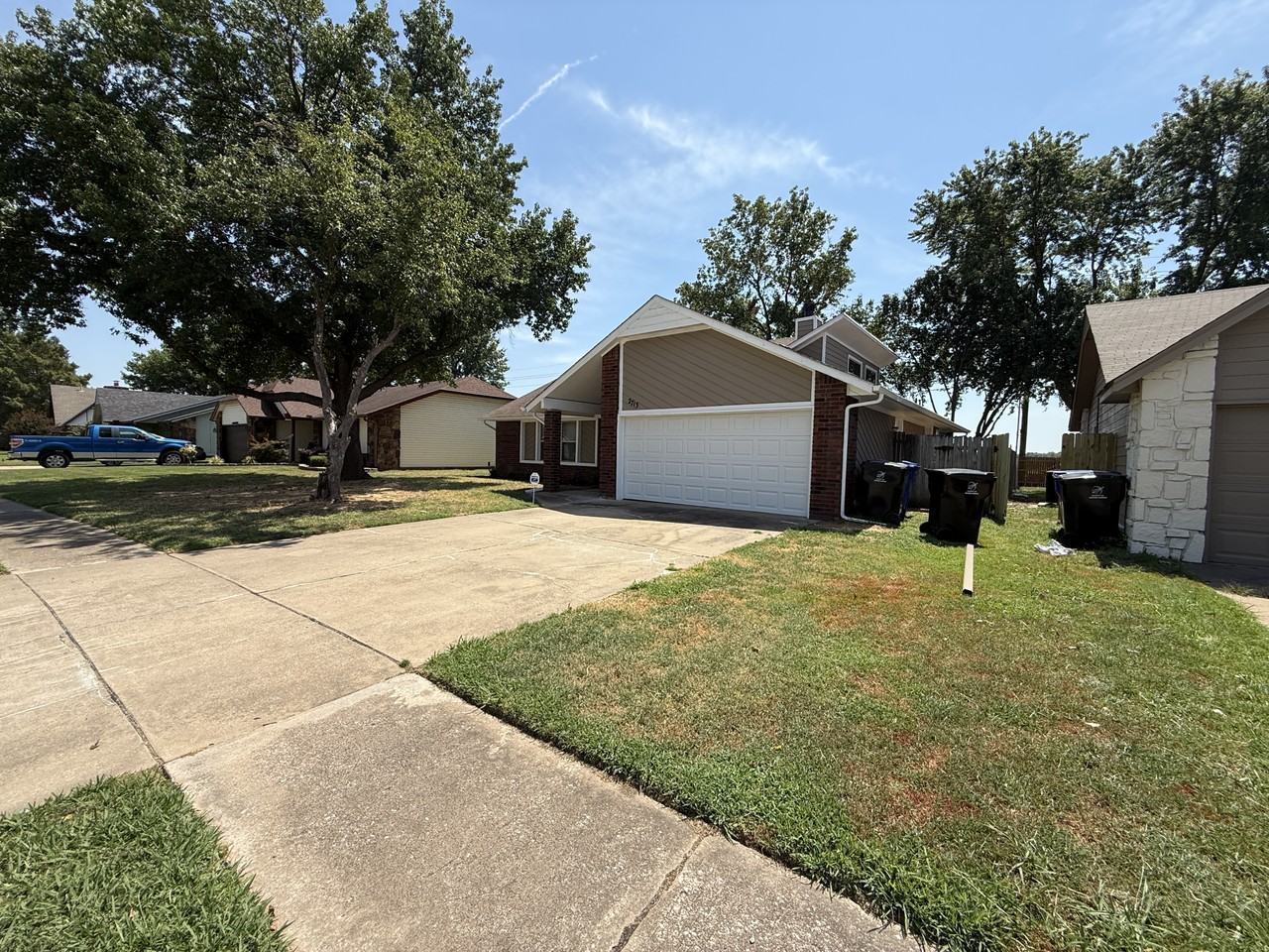 2713 W Houston Pl - Photo 2 of 15
