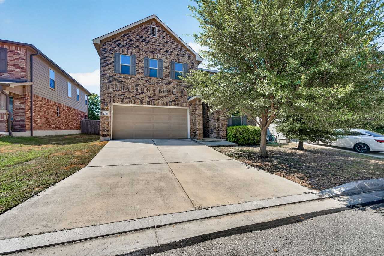 1407 Blue Jay Ct - Photo 3 of 32