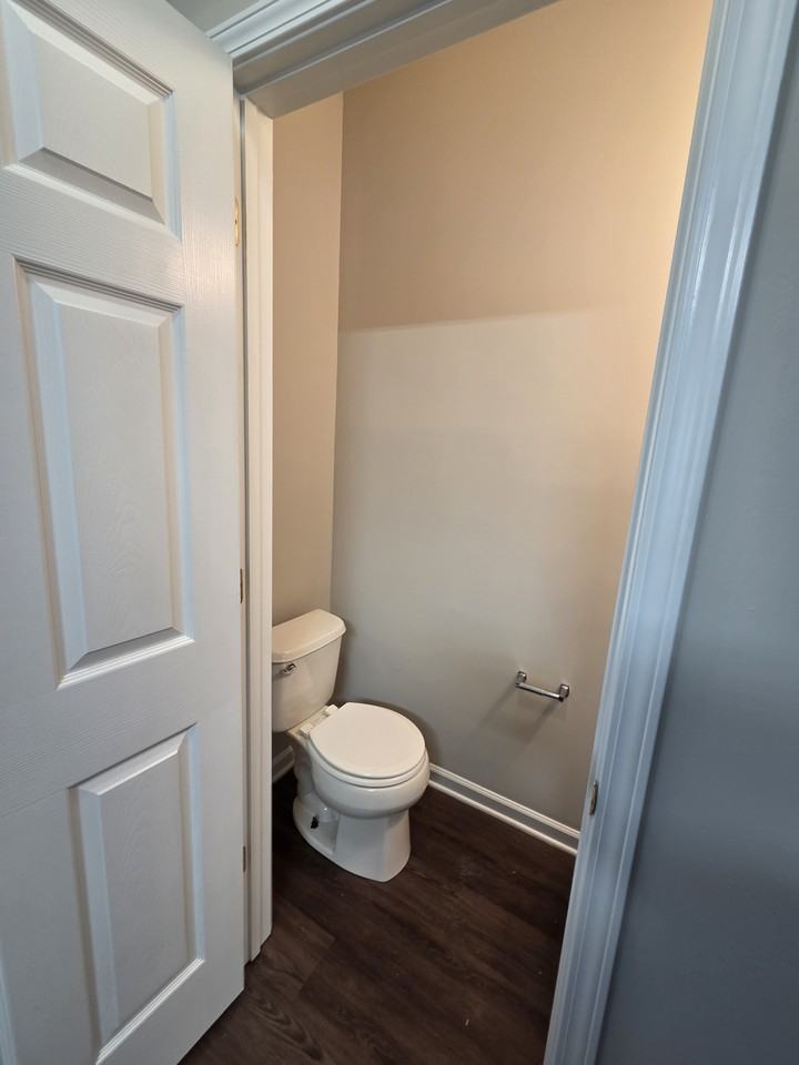 131 Anterbury Dr - Photo 2 of 20