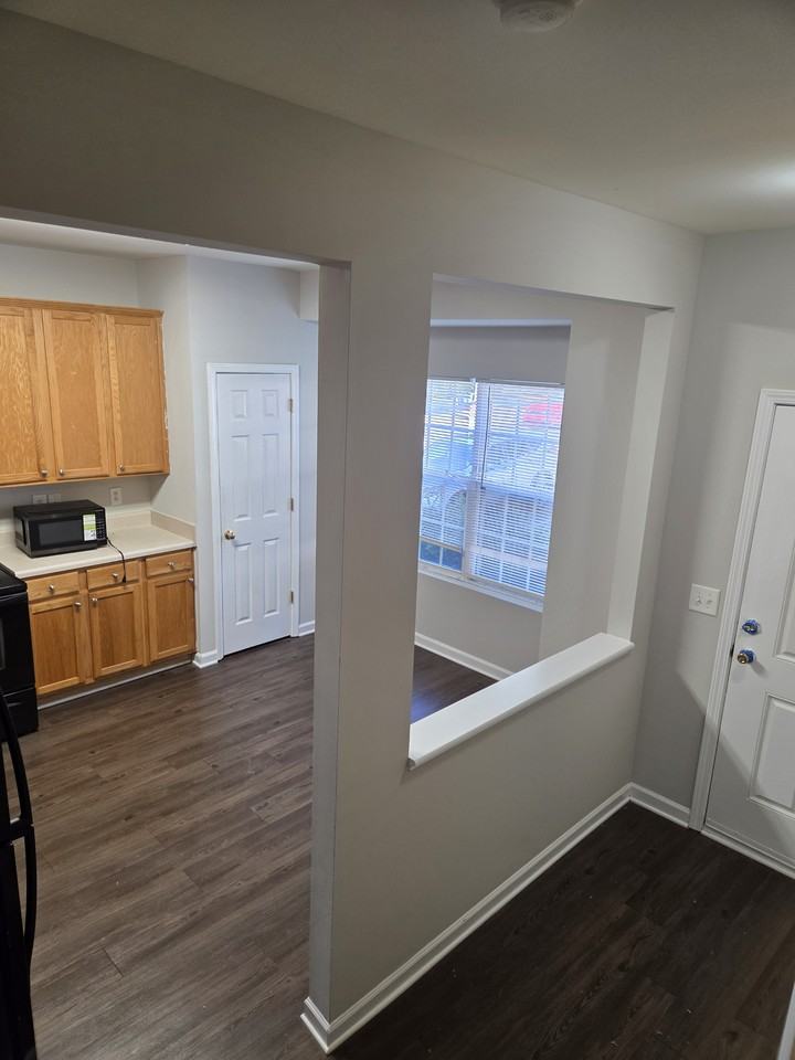 131 Anterbury Dr - Photo 3 of 20