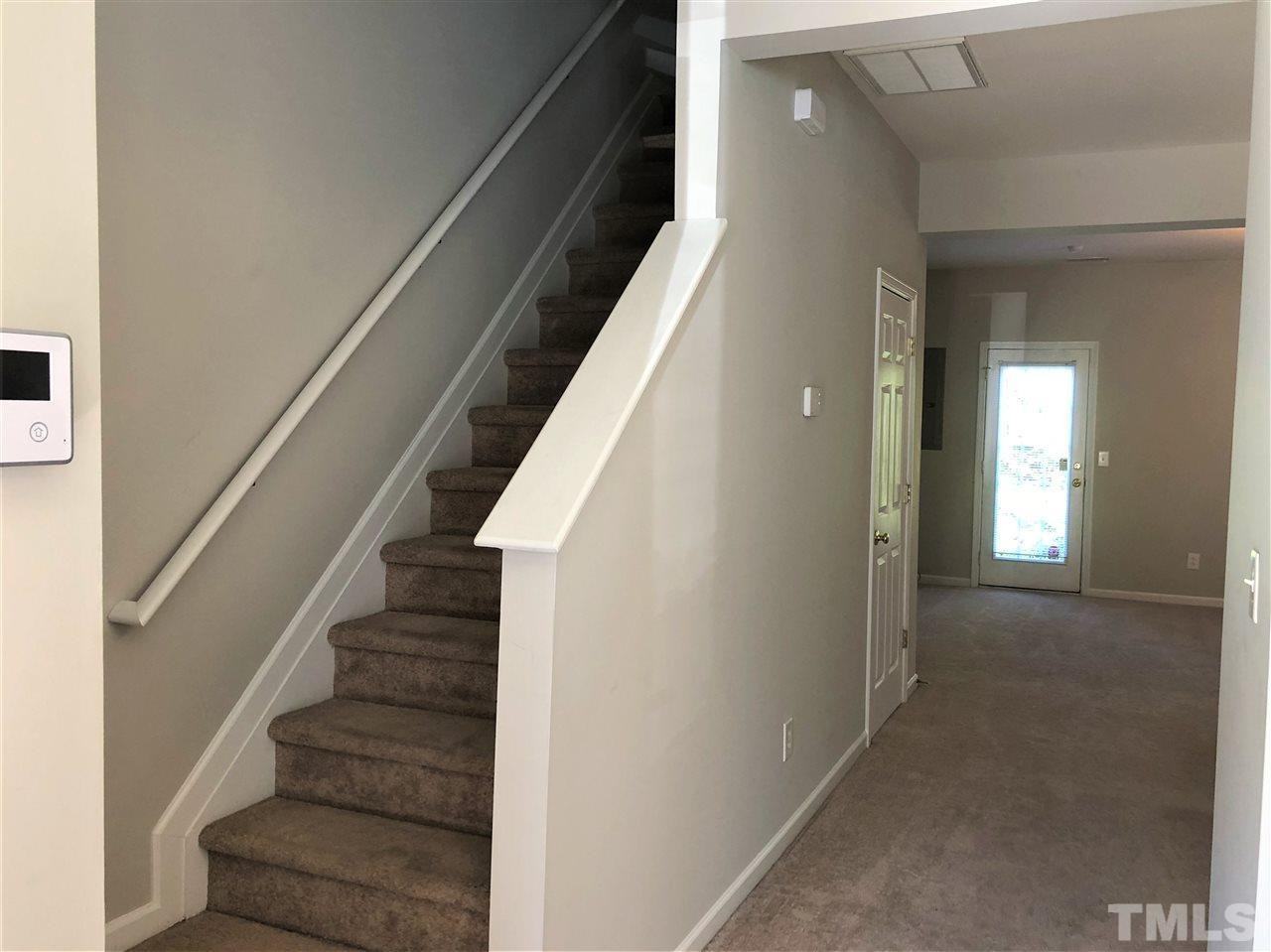 131 Anterbury Dr - Photo 5 of 20
