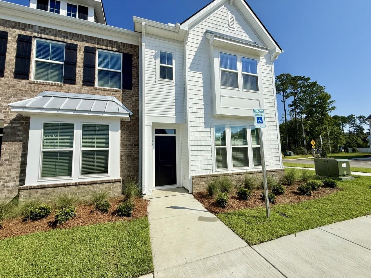 300 Deer Ridge Way - Photo 2 of 37