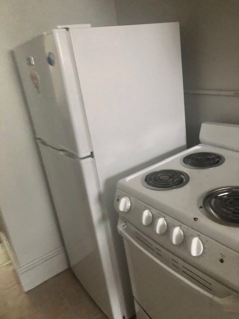 132 Clymer St - Photo 2 of 6