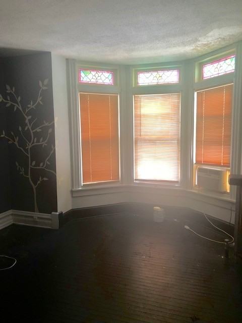 132 Clymer St - Photo 3 of 6