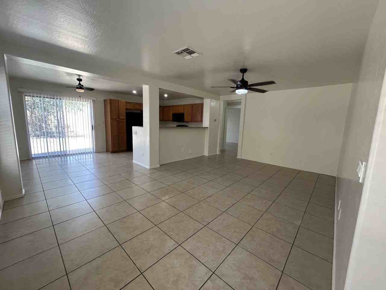12614 W Bloomfield Rd - Photo 3 of 29