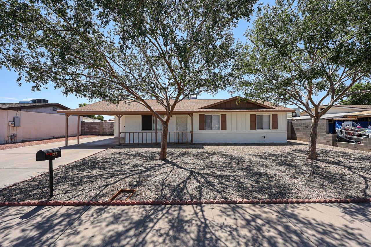 6913 W Solano Dr N - Photo 3 of 34