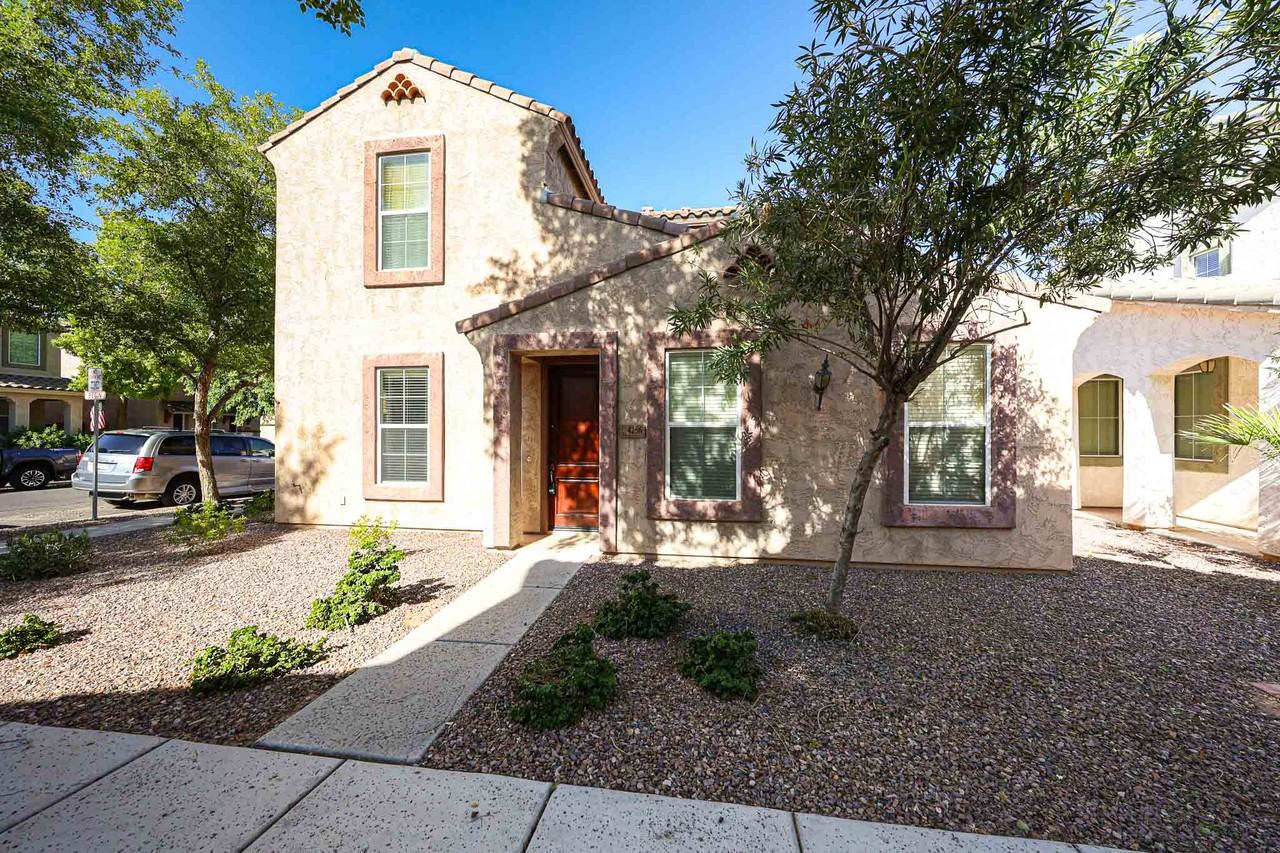 4256 E Tulsa St - Photo 3 of 37