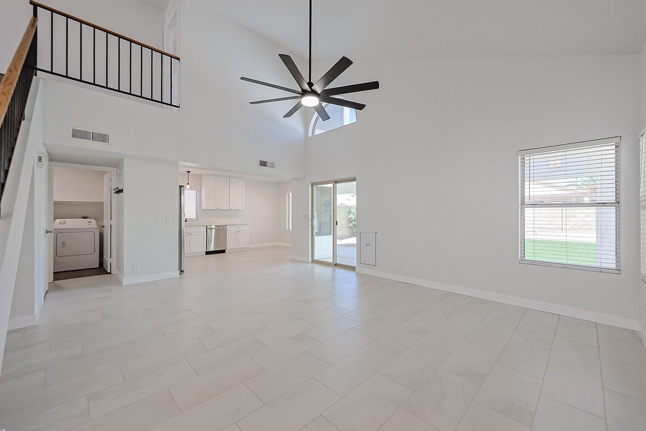 4018 W Camino Vivaz - Photo 5 of 35
