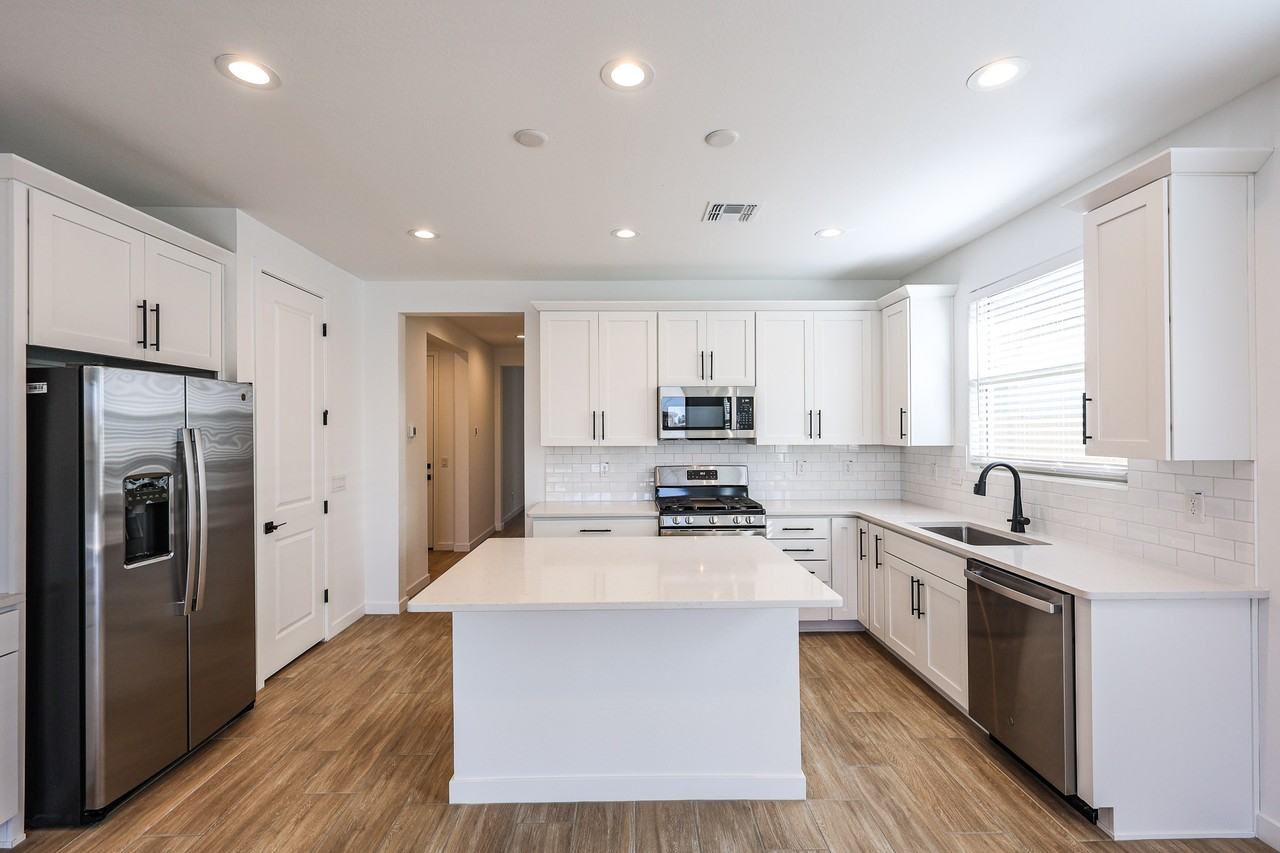 5411 W Royal Palm Rd - Photo 5 of 38