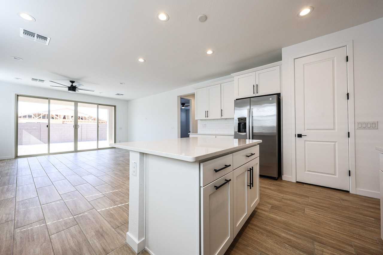 5411 W Royal Palm Rd - Photo 7 of 38