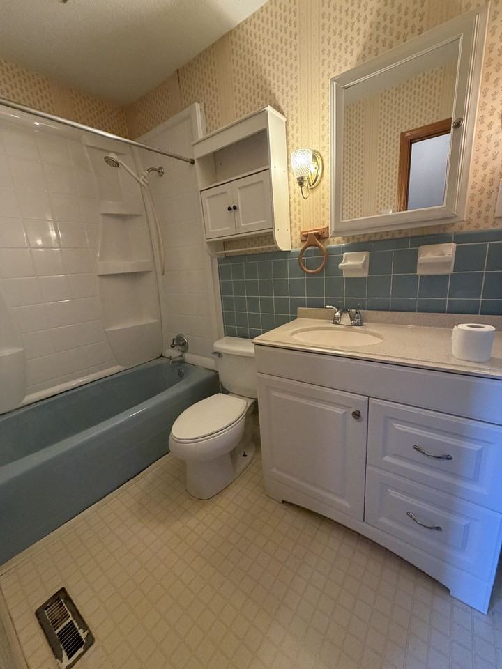 2 Canary Ln - Photo 3 of 6