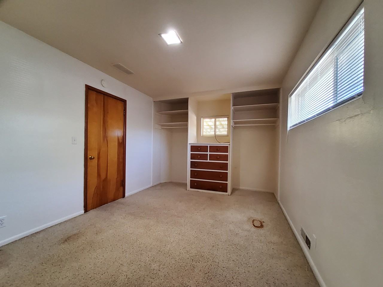 229 Carney St - Photo 6 of 7