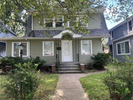 featured image of 1933 Beverly Pl