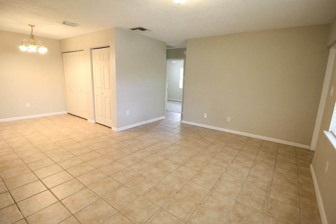 3331 Yorktown St - Photo 4 of 20