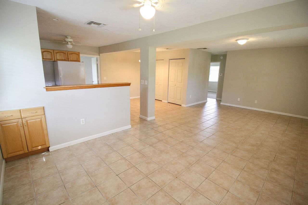 3331 Yorktown St - Photo 5 of 20