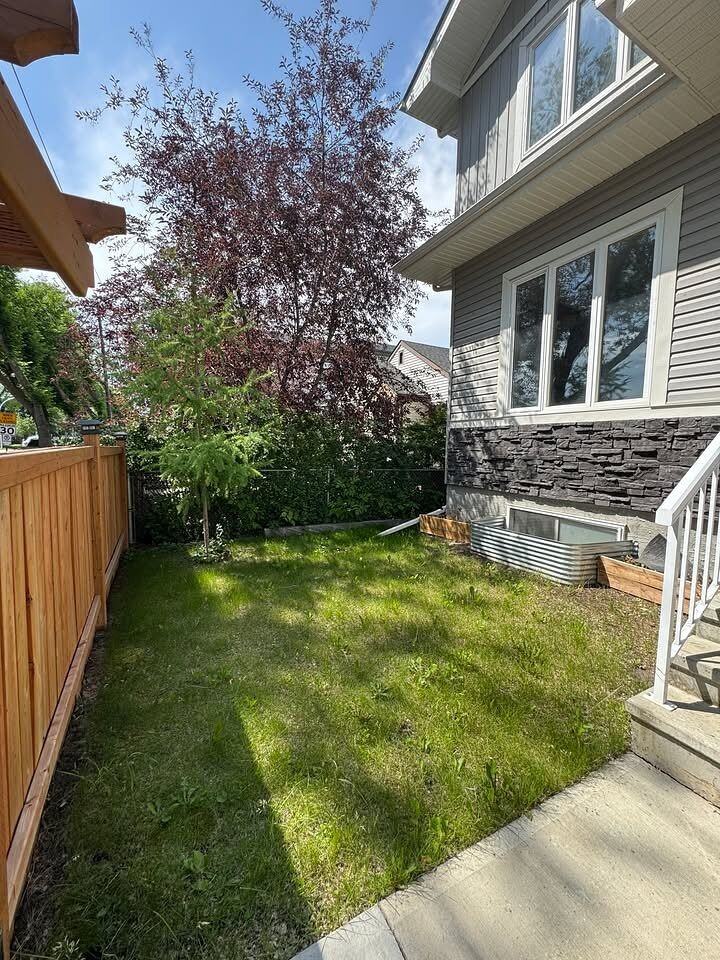 11706 129 Ave Nw - Photo 3 of 29