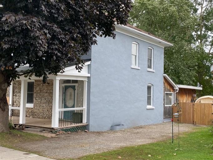 163 James St E - Photo 2 of 10
