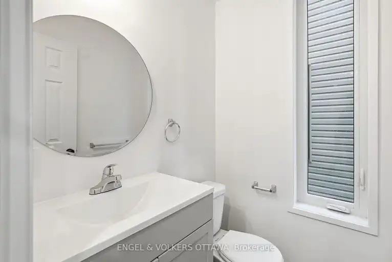 326 Frontenac St #C - Photo 7 of 17