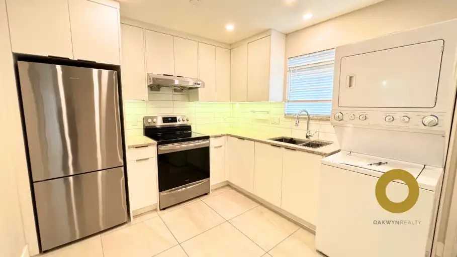 2821 Victoria Dr - Photo 3 of 10