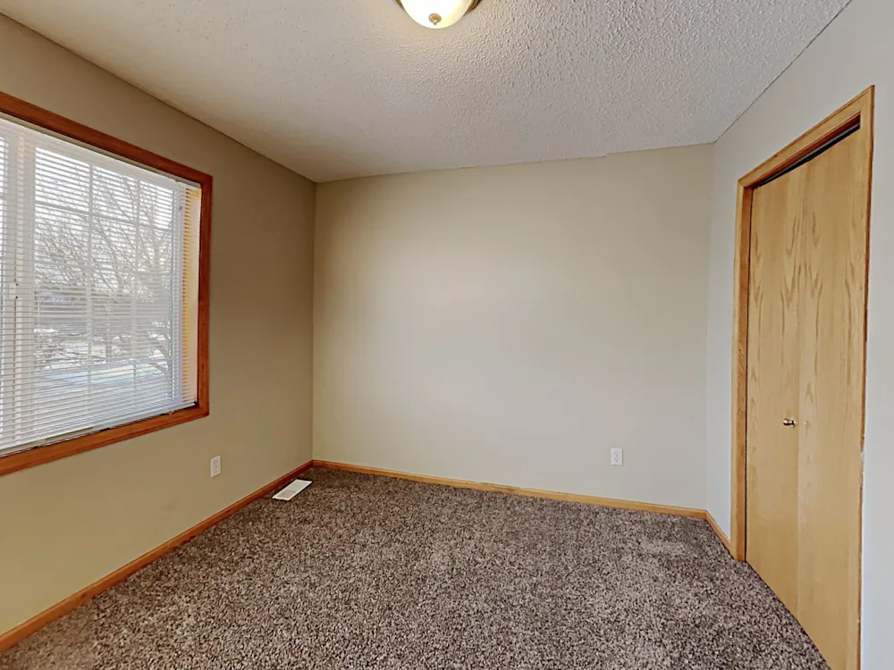 1312 Creekside Dr #NA - Photo 4 of 7