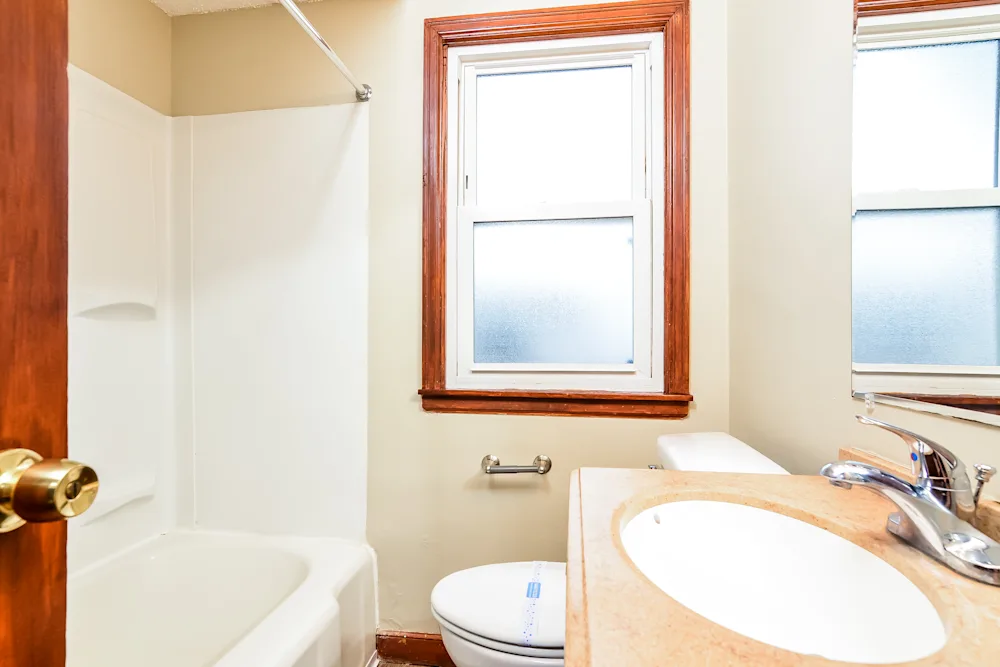 3728 Noble Ave N #NA - Photo 6 of 7
