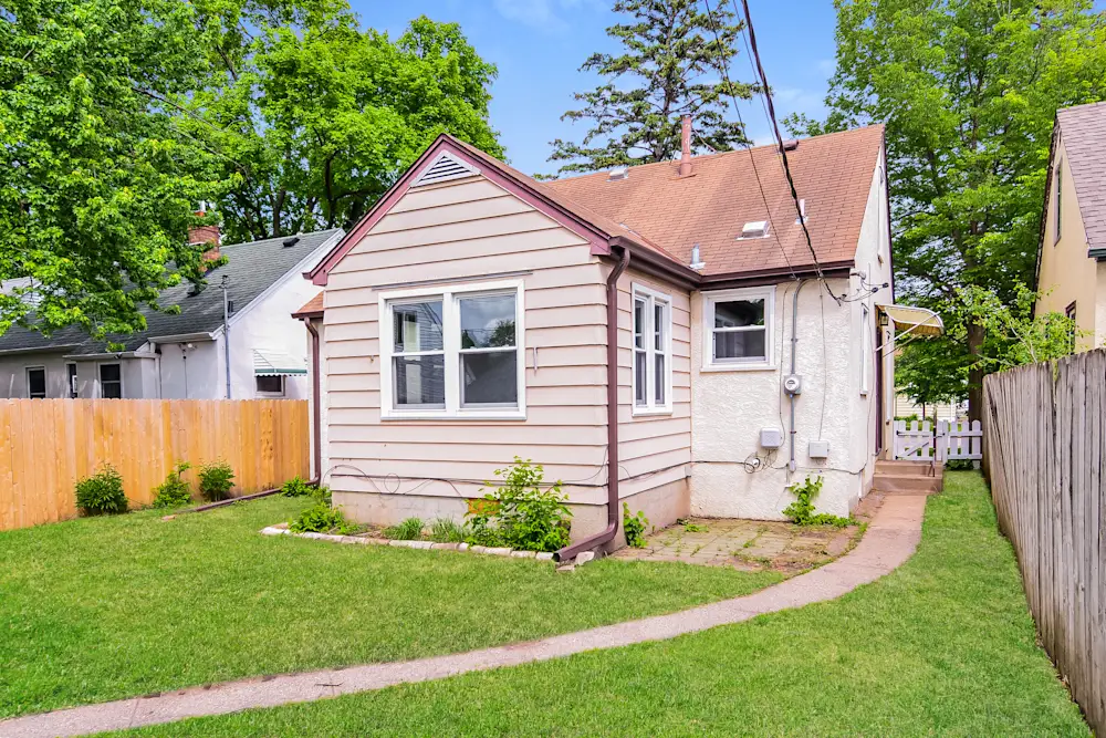 3728 Noble Ave N #NA - Photo 7 of 7