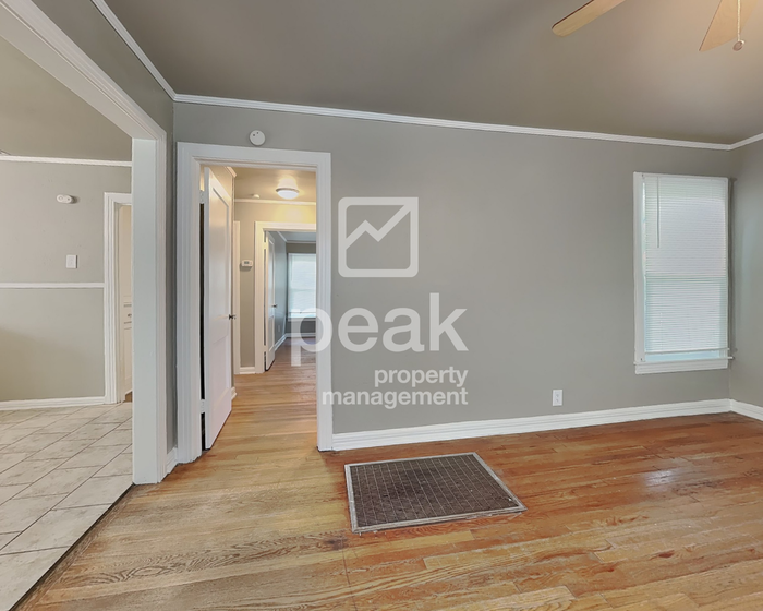 4437 Donnelly Ave - Photo 4 of 20