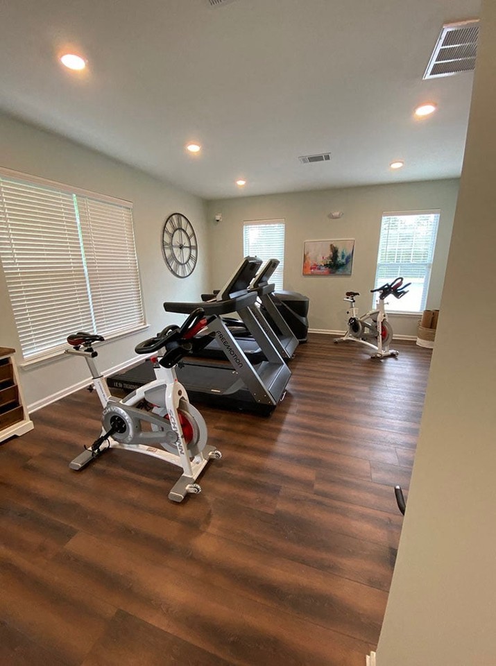 Sunnybrook Pointe - Photo 3 of 8