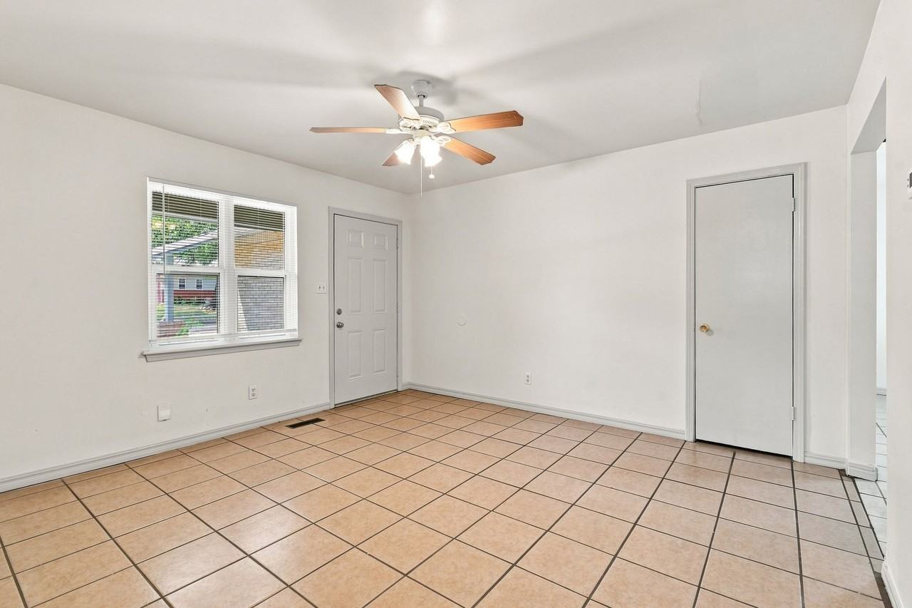608 E Center St - Photo 5 of 23