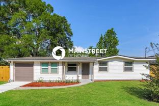9724 Priory Ave - Photo 1 of 1