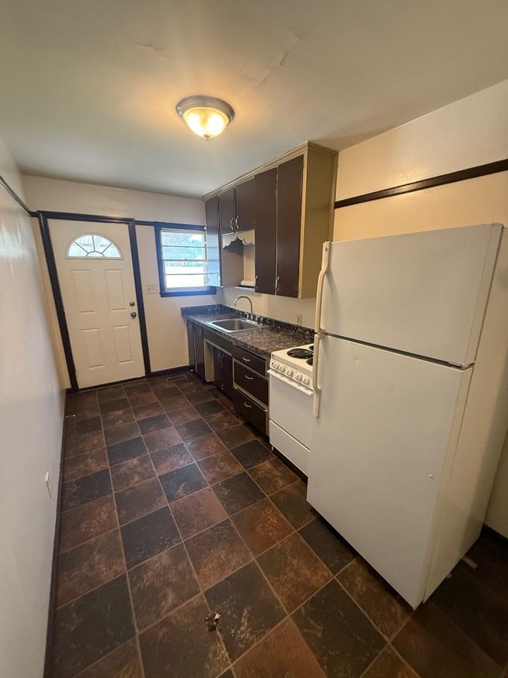 5 E 28th Ave - Photo 7 of 8