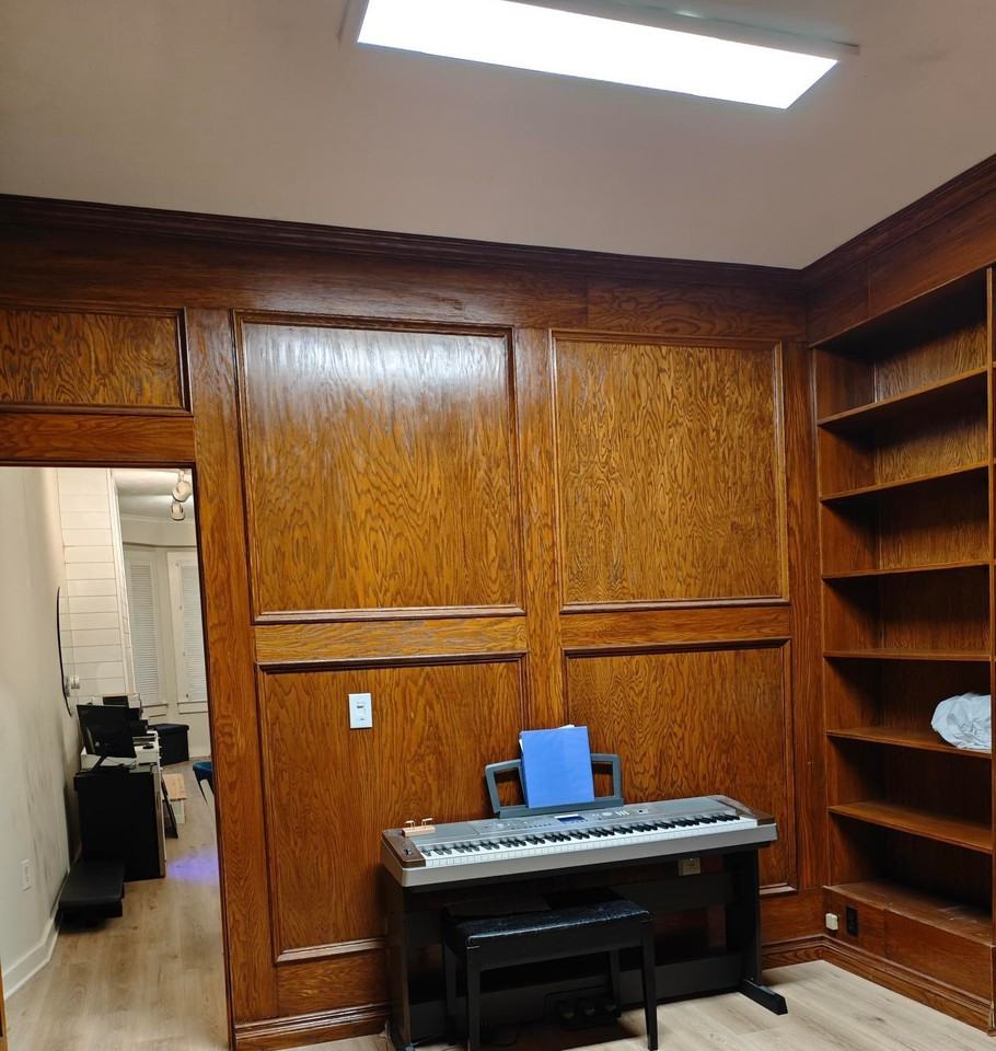 307 Saint George Street - Photo 5 of 14