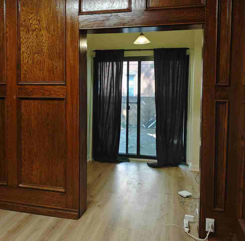 307 Saint George Street - Photo 6 of 14