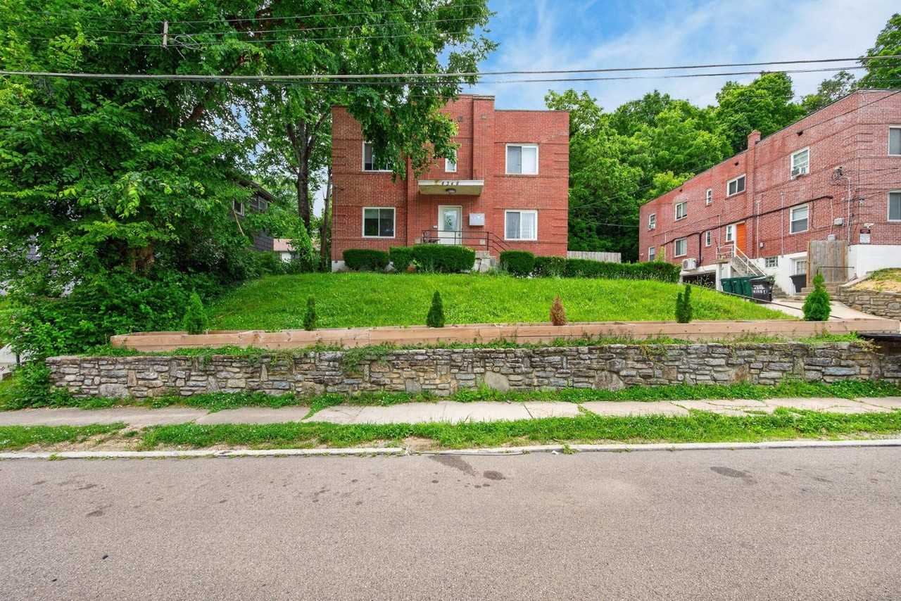 4348 Kirby Ave - Photo 2 of 9