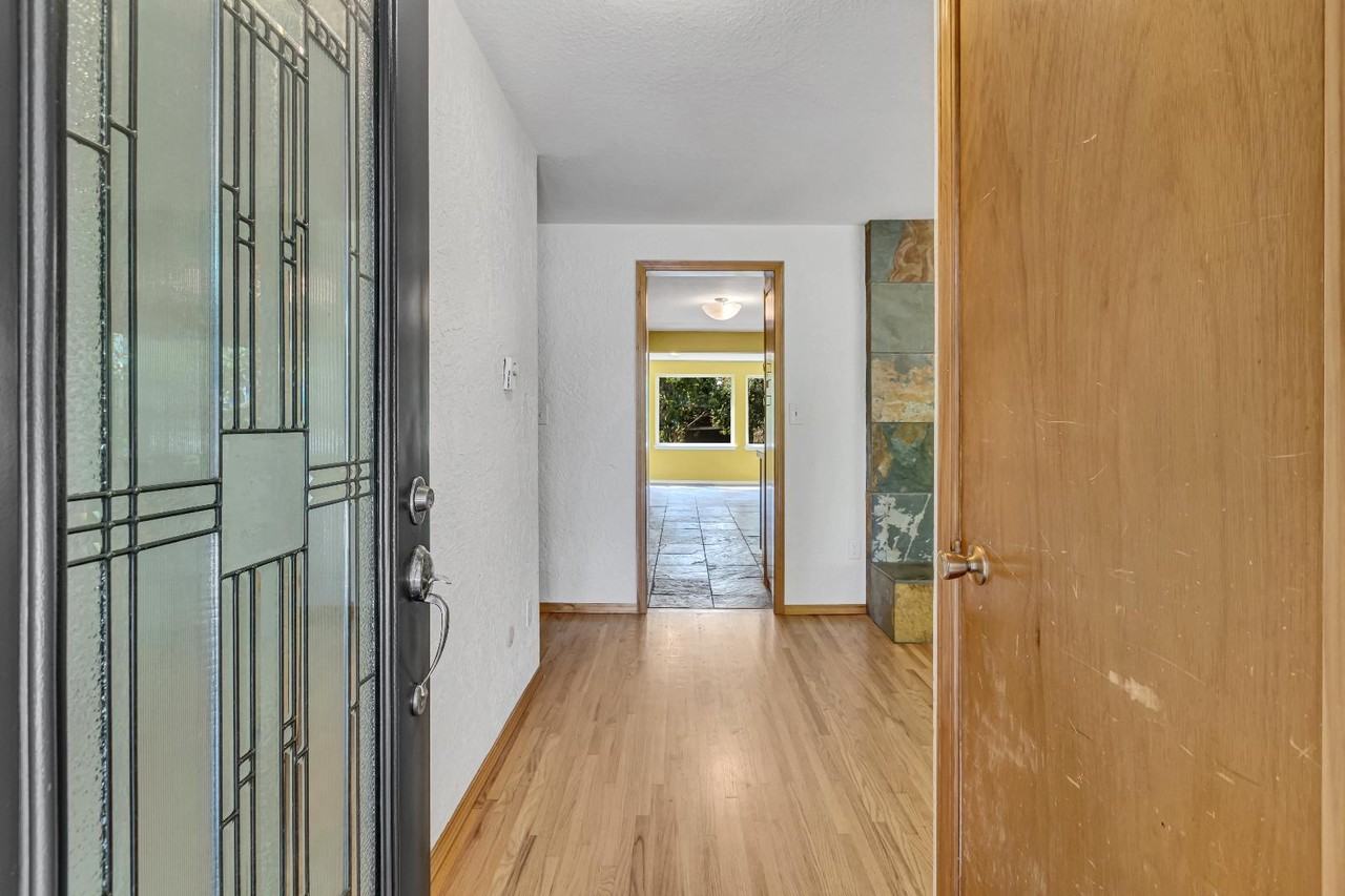 6814 100th St E - Photo 6 of 11