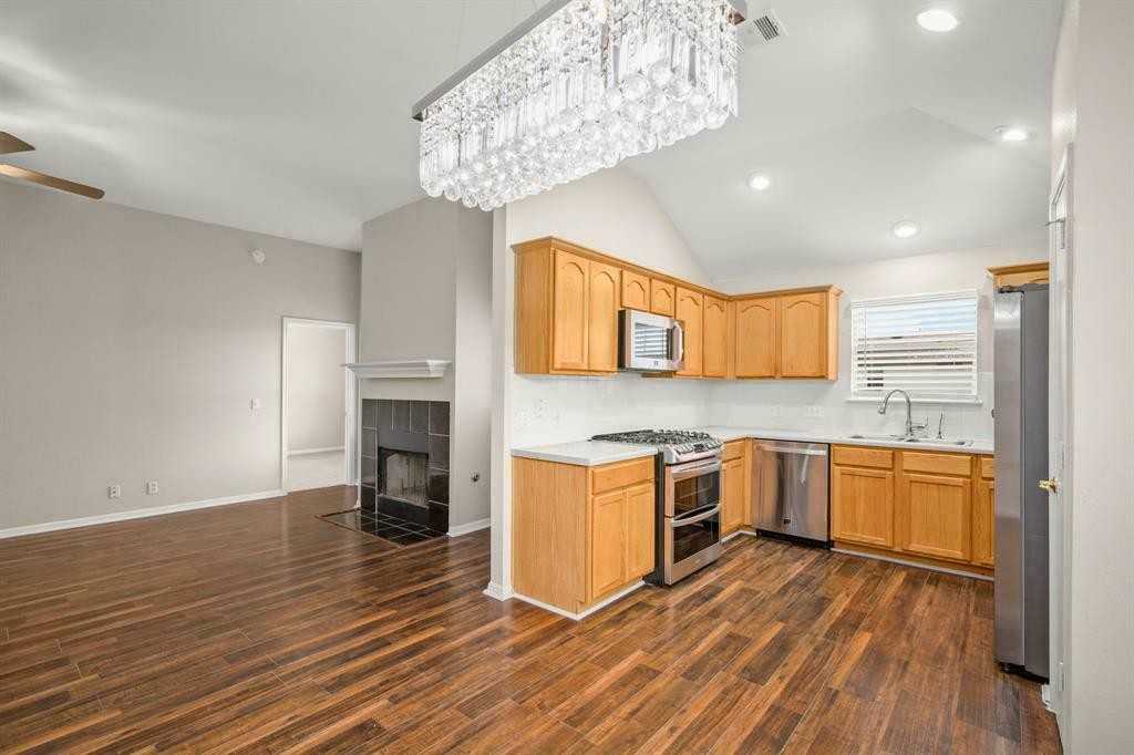 14901 Nuttall Dr - Photo 7 of 24