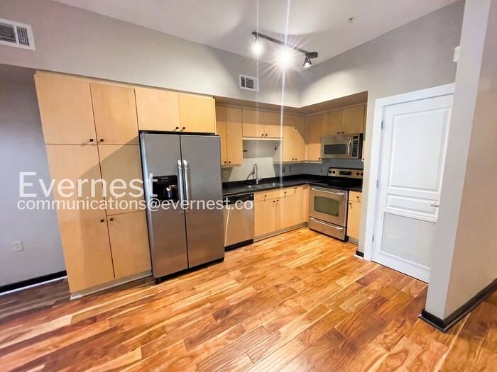 807 18th Ave S - Photo 4 of 26