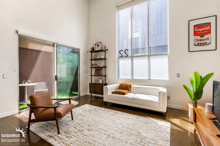 948 G St #22 - Photo 5 of 21