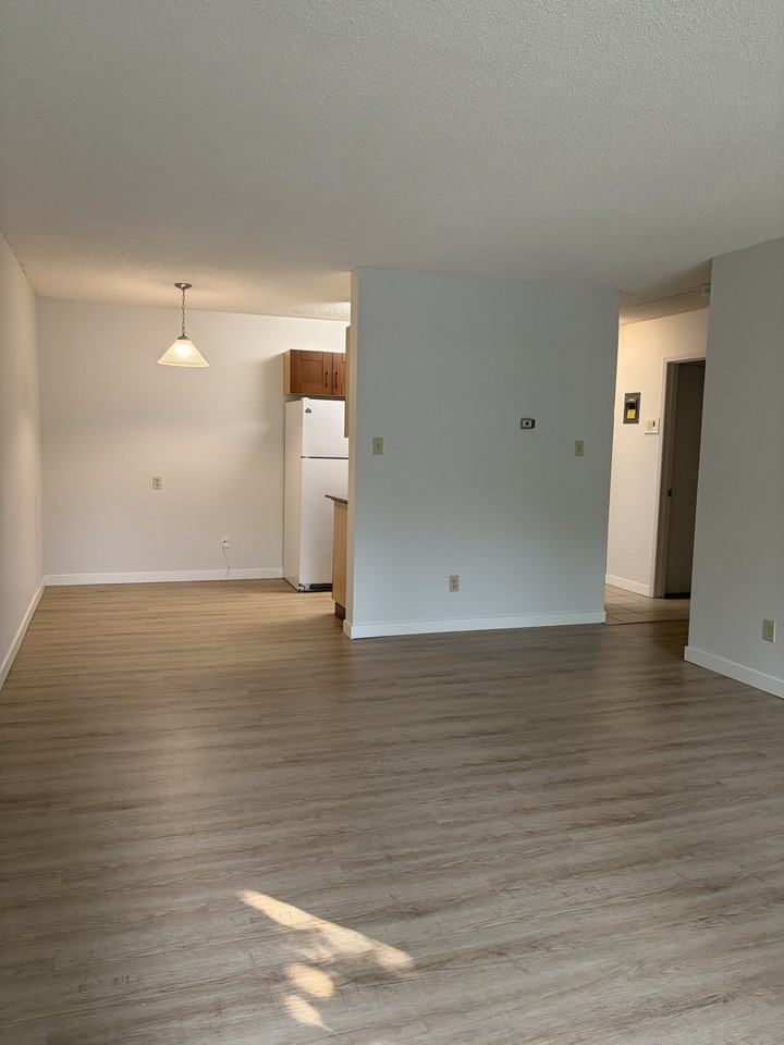 5095 - 604 - 1 Avenue NW - Photo 3 of 14