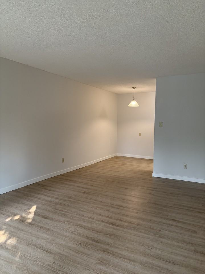 5095 - 604 - 1 Avenue NW - Photo 4 of 14