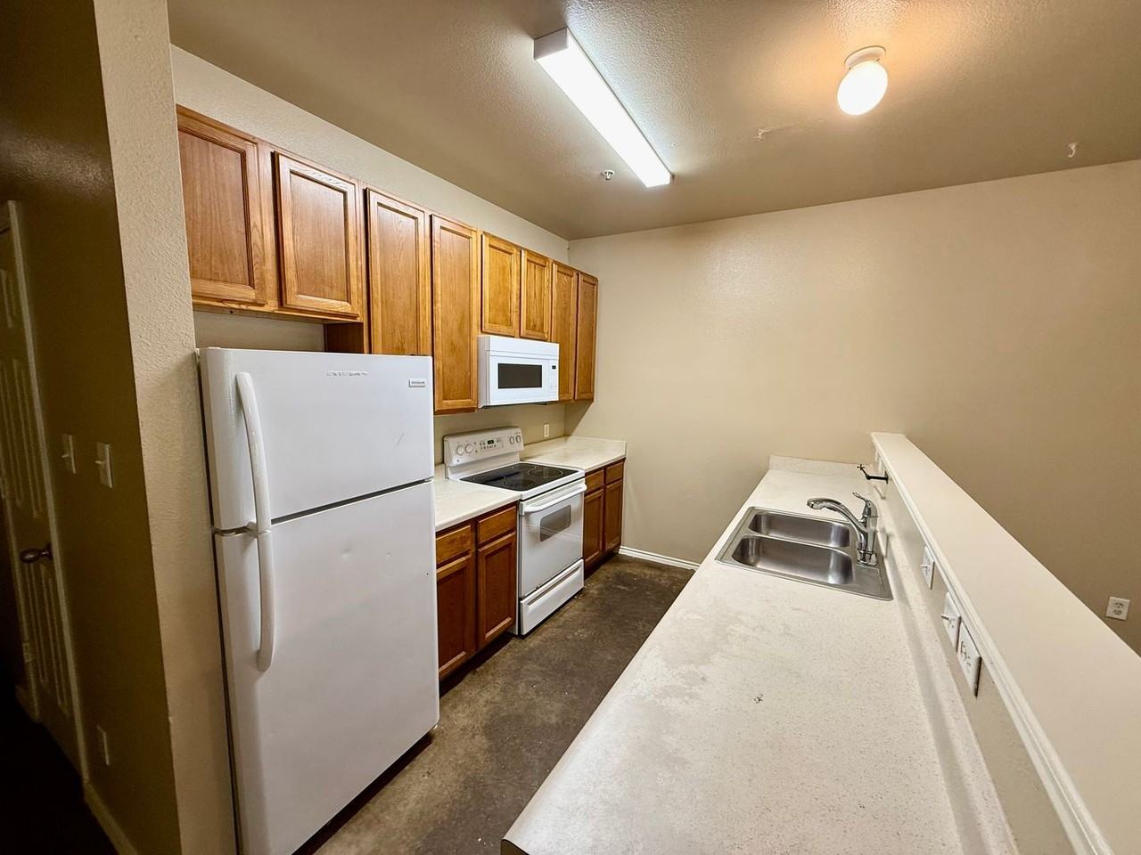 10718 Mathom Lndg - Photo 4 of 18