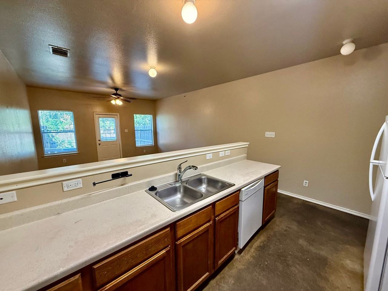 10718 Mathom Lndg - Photo 5 of 18