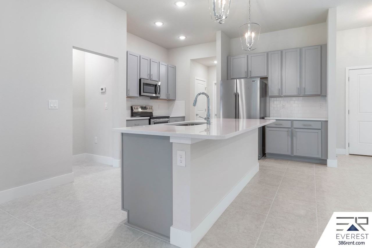 12 Kaiser Pl - Photo 6 of 33