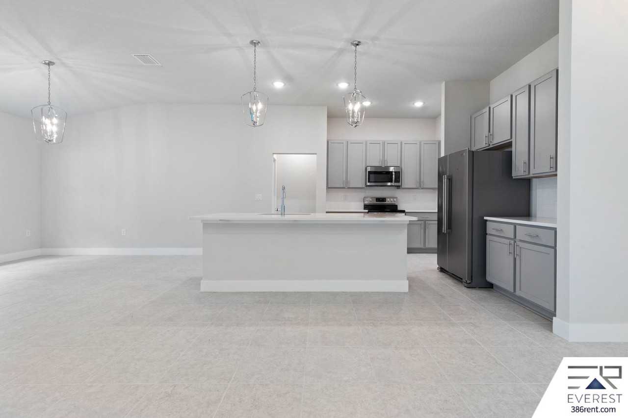 12 Kaiser Pl - Photo 7 of 33